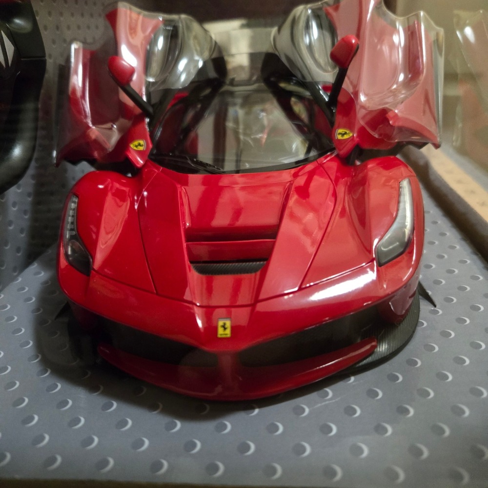 2016 RASTAR RC Car 1:14 Scale Ferrari LaFerrari Red Remote Control Toy Red - Picture 11 of 14